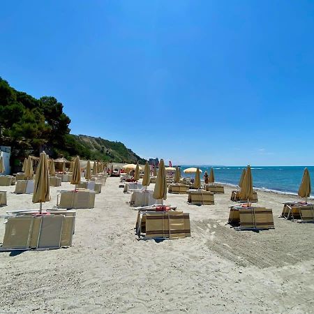 Sunlit 594 Apartment Durres Bagian luar foto