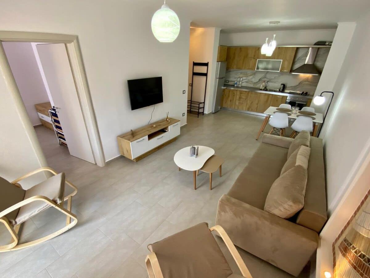 Sunlit 594 Apartment Durres Bagian luar foto