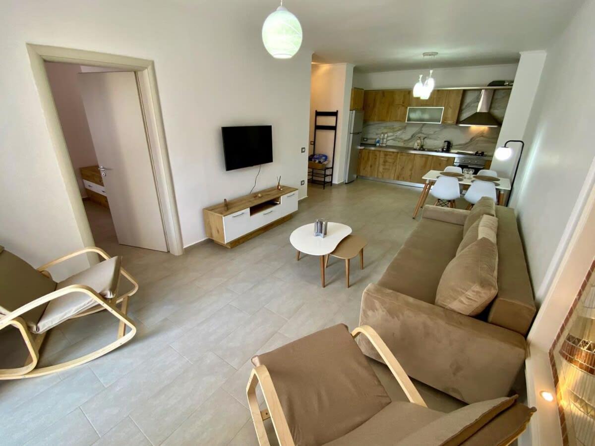 Sunlit 594 Apartment Durres Bagian luar foto