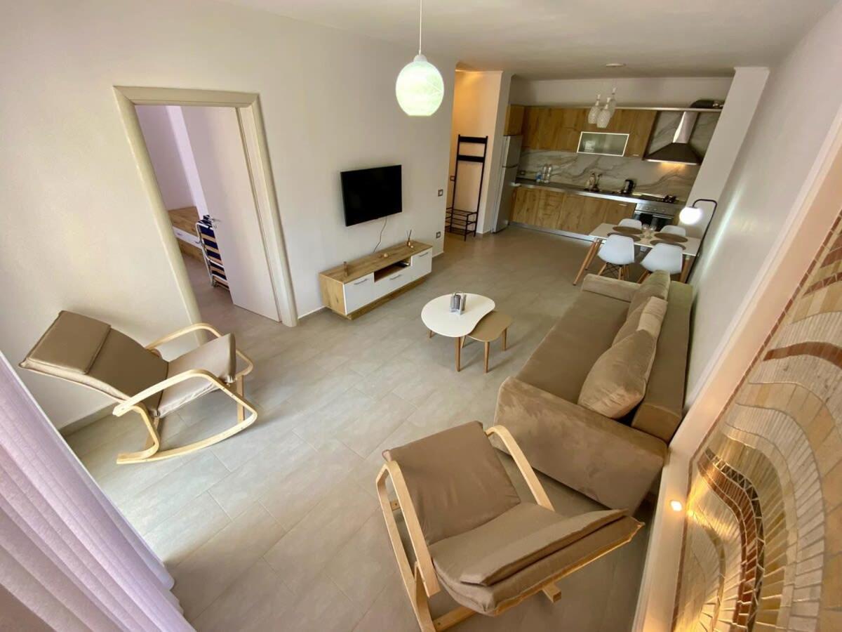 Sunlit 594 Apartment Durres Bagian luar foto