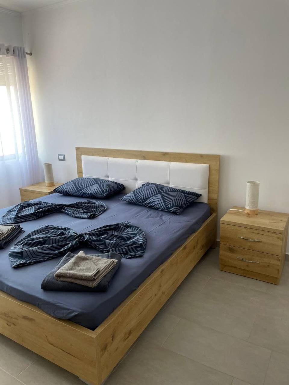 Sunlit 594 Apartment Durres Bagian luar foto