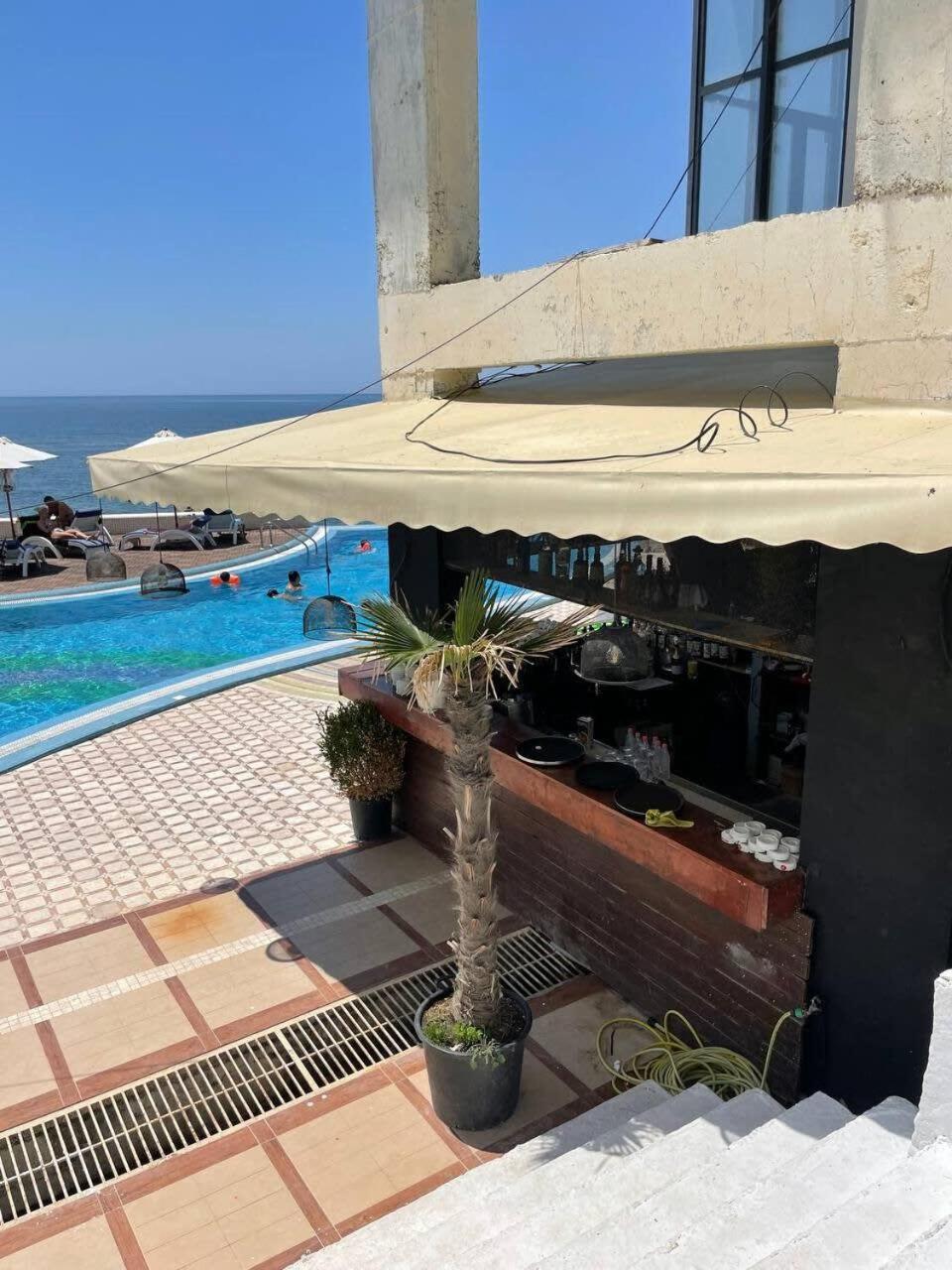 Sunlit 594 Apartment Durres Bagian luar foto