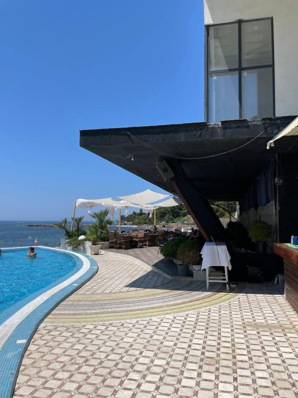 Sunlit 594 Apartment Durres Bagian luar foto